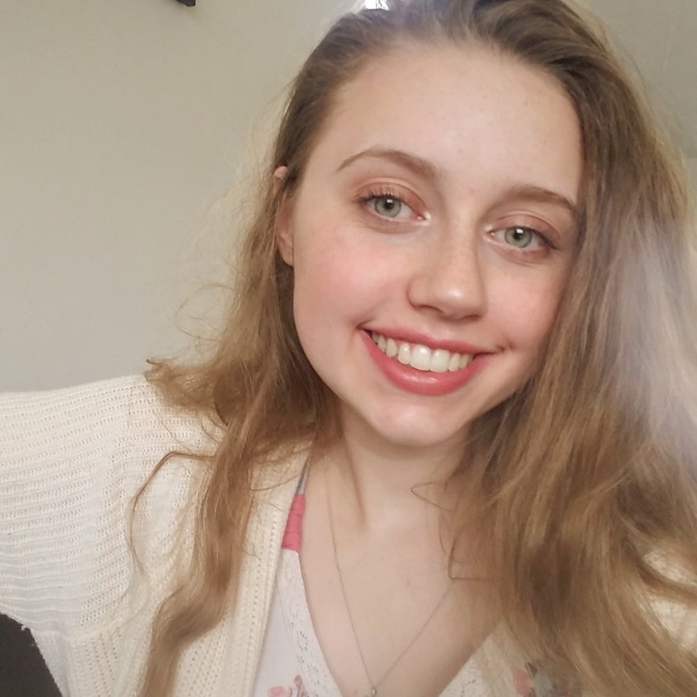 Meet your Posher, Hailey